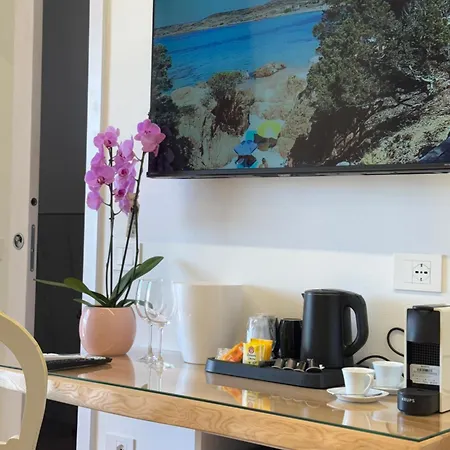 בית הארחה Luxury L'aurora 3*